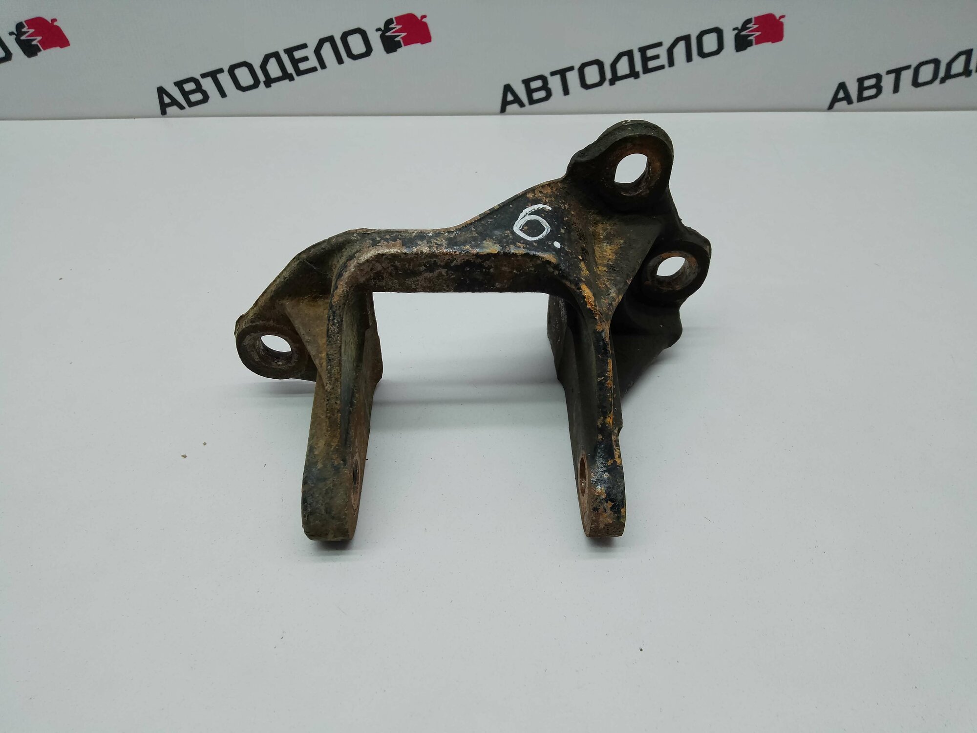 Кронштейн опоры двигателя Honda Avancier 2001 г