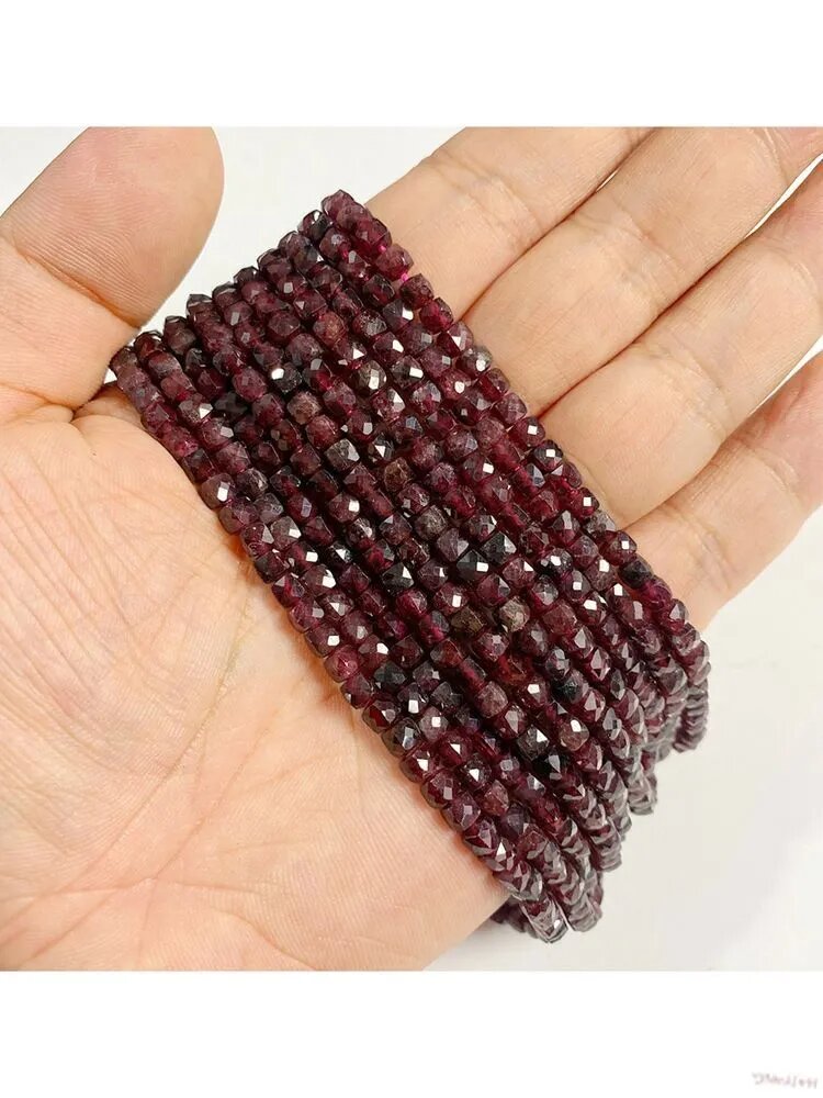 Гранат, Кубические бусины,4-5 мм, Бусины из натурального камня