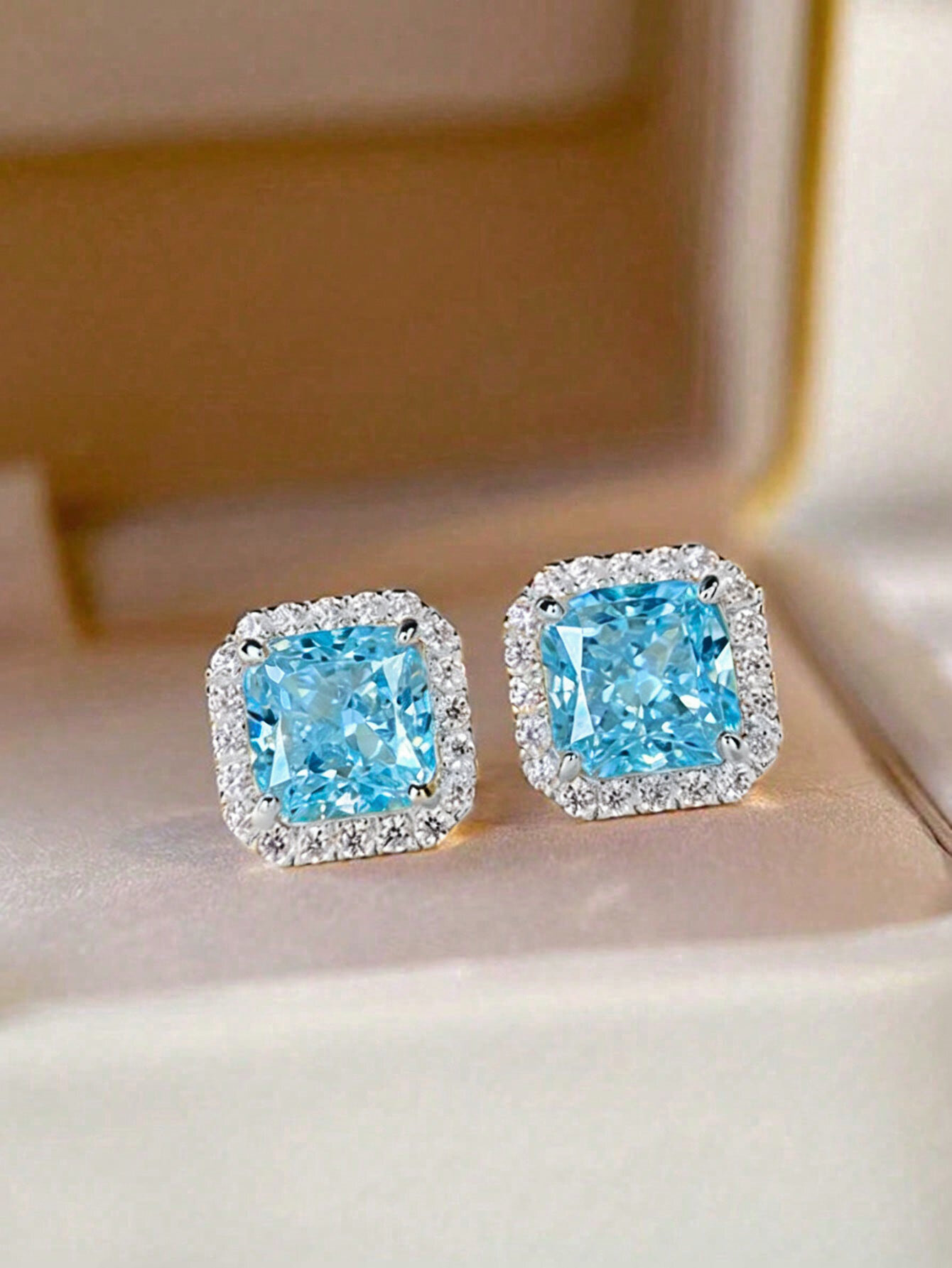 Серьги, циркон