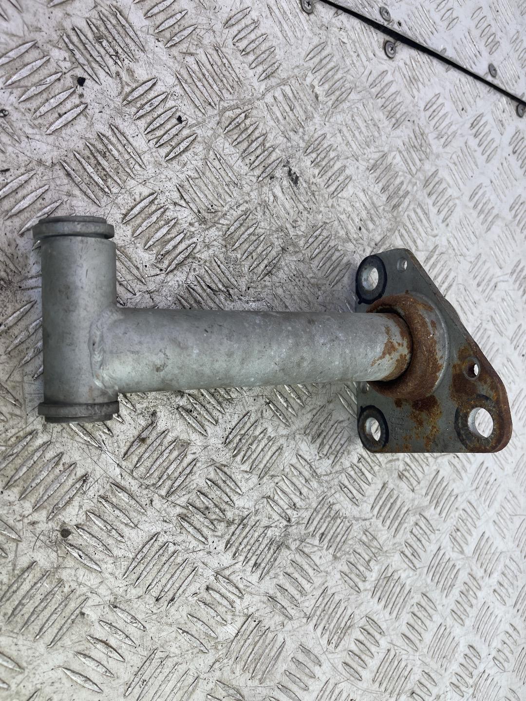 Кронштейн усилителя переднего бампера Audi A6 C5 (1997 - 2001) 4B0807133