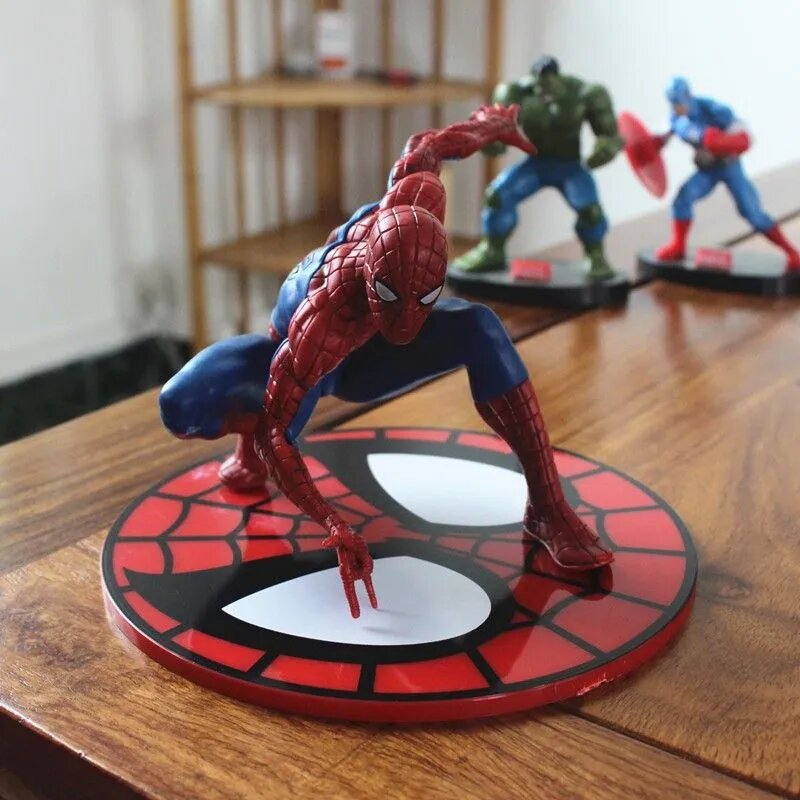 Человек-паук Marvel с подставкой / Spider-Man / Коллекционная фигурка супергероя