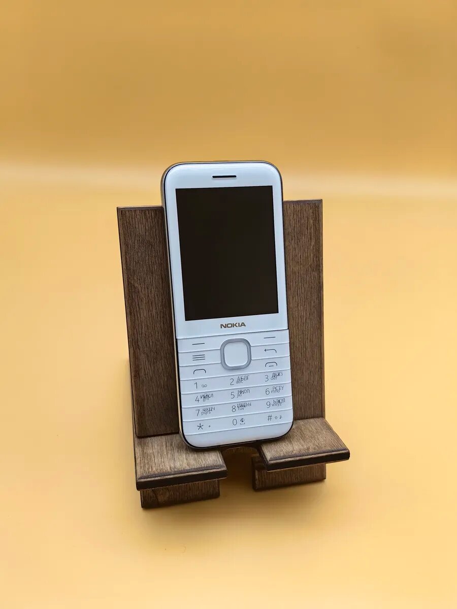 Мобильный кнопочный телефон Nokia 8000 4G