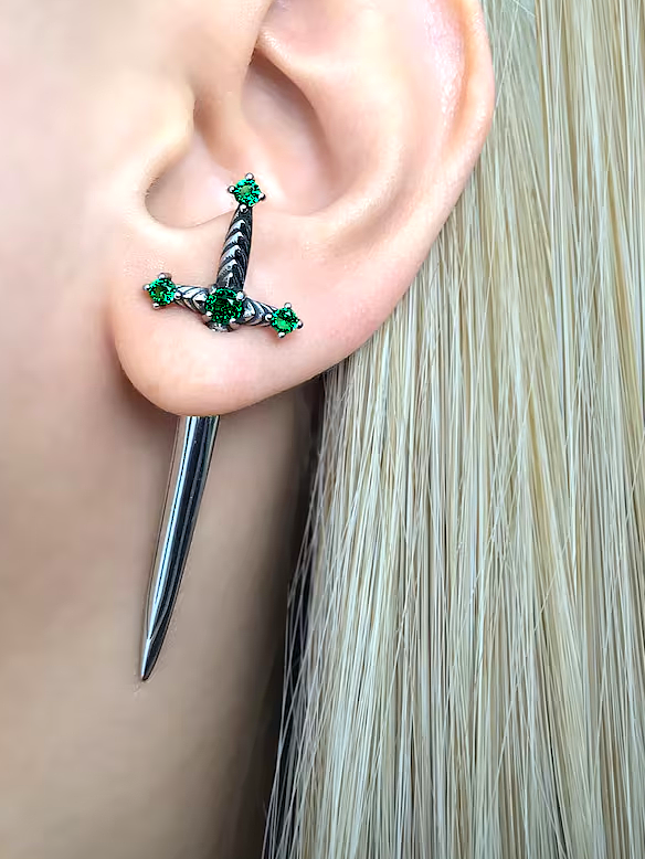 Моносерьга, искусственный камень, фианит