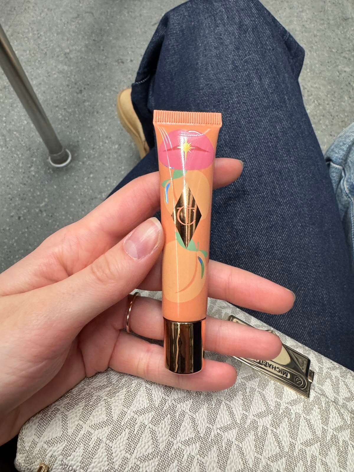 Масло для губ от Charlotte Tilbury Unreal Lips Healthy Glow Nectar Pure Peach