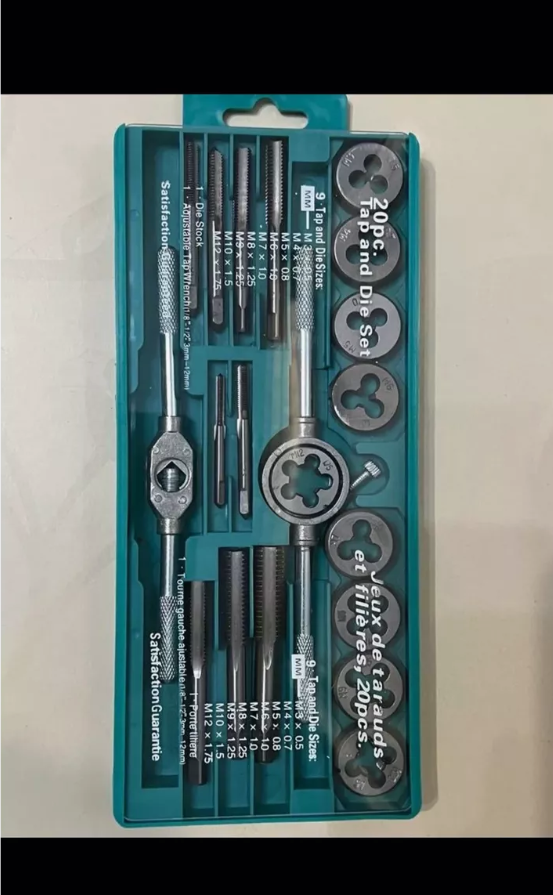 Набор метчиков и плашек 20 предметов