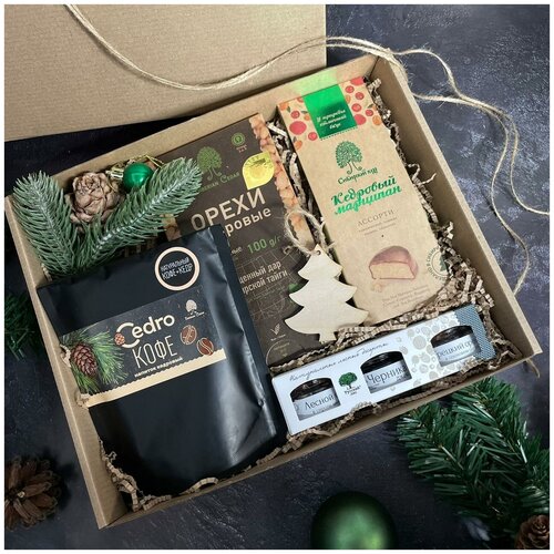 Новогодний подарочный набор в коробке 
