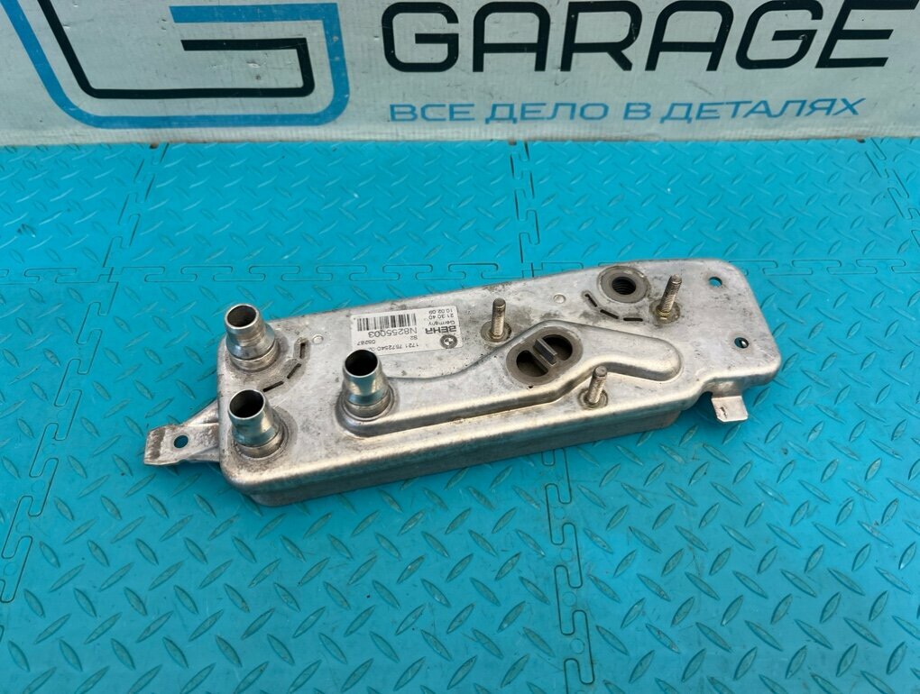 Теплообменник BMW 7-Series 2009 F01 N63B44A 4.4 OEM 17217572540