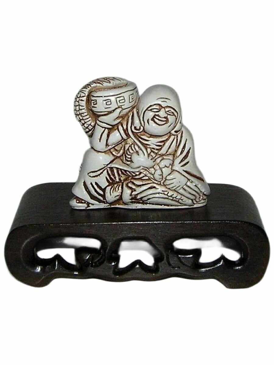 Нэцкэ (Гипс) "хандака-сондзя" (пантака) - Один Из Шестнадцати Архатов, Учеников Будды Шакьямуни.