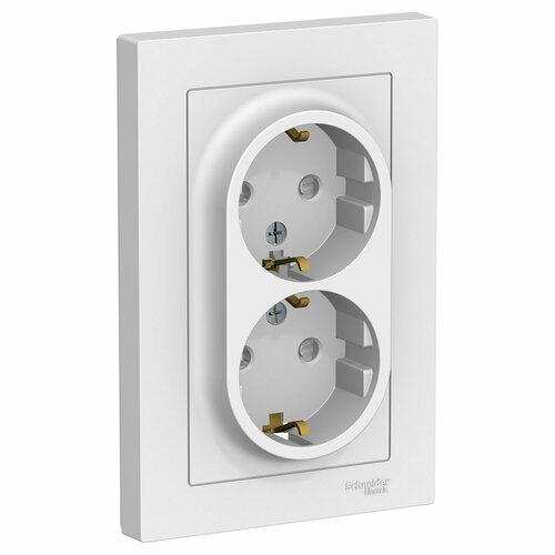 фото Systeme electric atlasdesign бел розетка с/з двойная, со шторками, 16а, в сборе