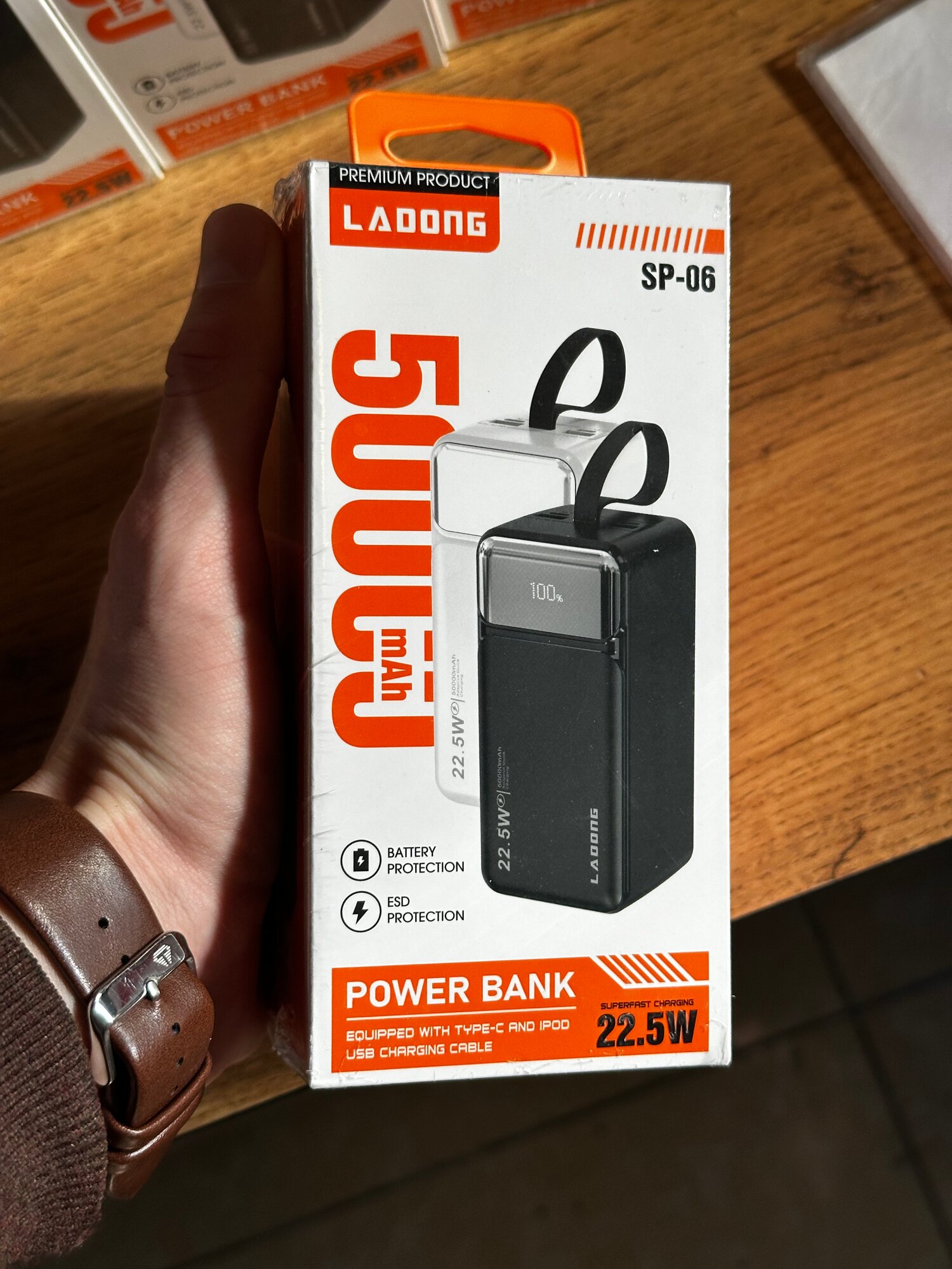 Ниверсальный повербанк 50000 мАч, сверхбыстрая зарядка, 2 Type-C, 1 Lightning, 3 USB-E, черный