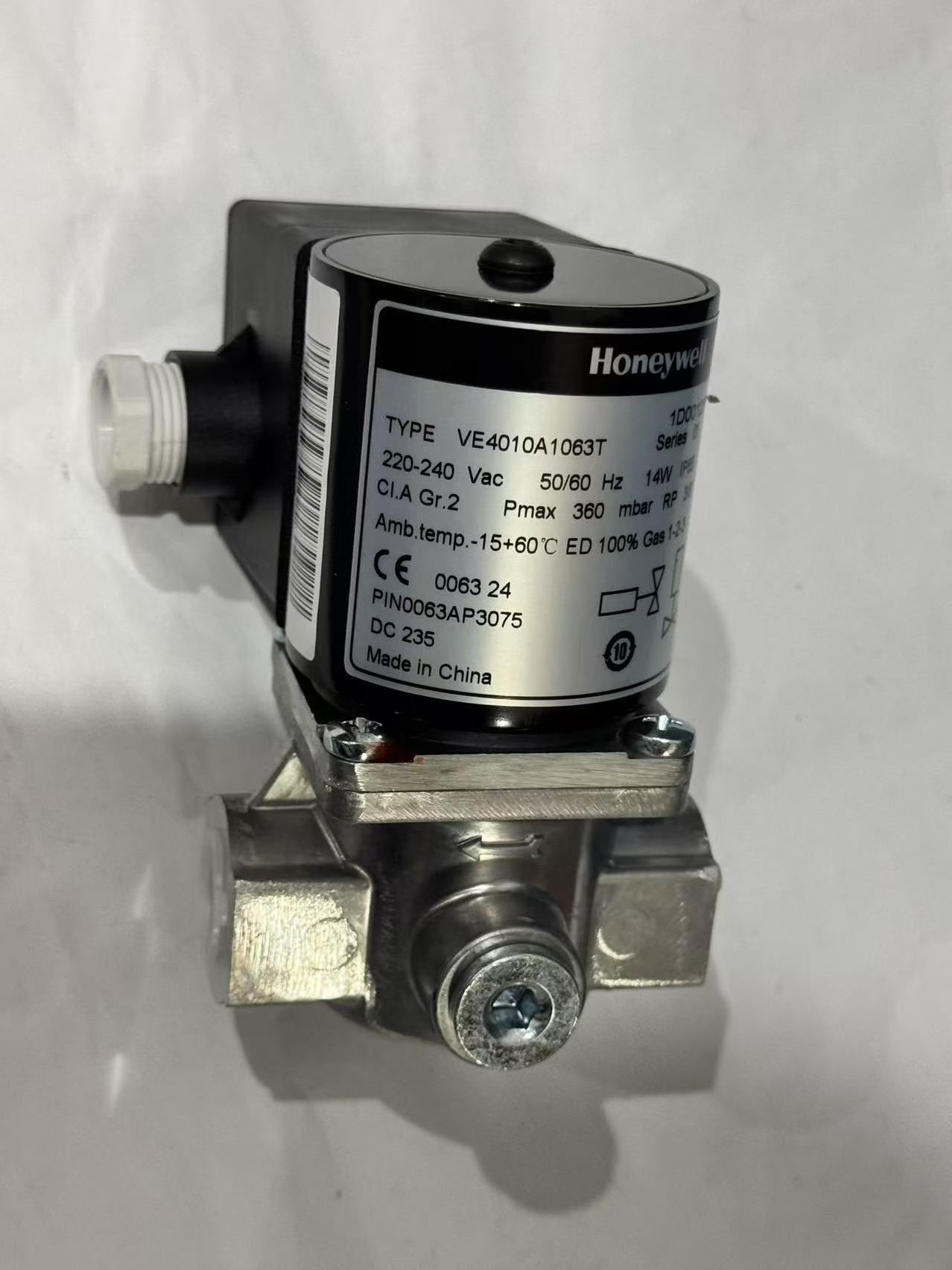 Электромагнитный газовый клапан Honeywell VE4010A1063T для систем безопасности горелок