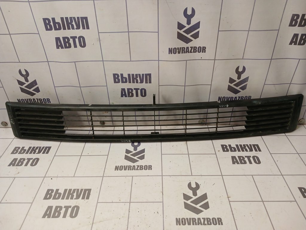 Решетка радиатора VW Transporter T2 T3 79-92