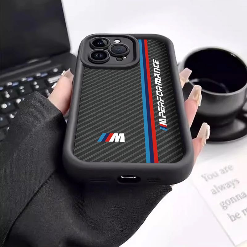 Чехол на Редми 12 / REDMI 12 чёрный с диагональным карбоновым узором, вертикальными