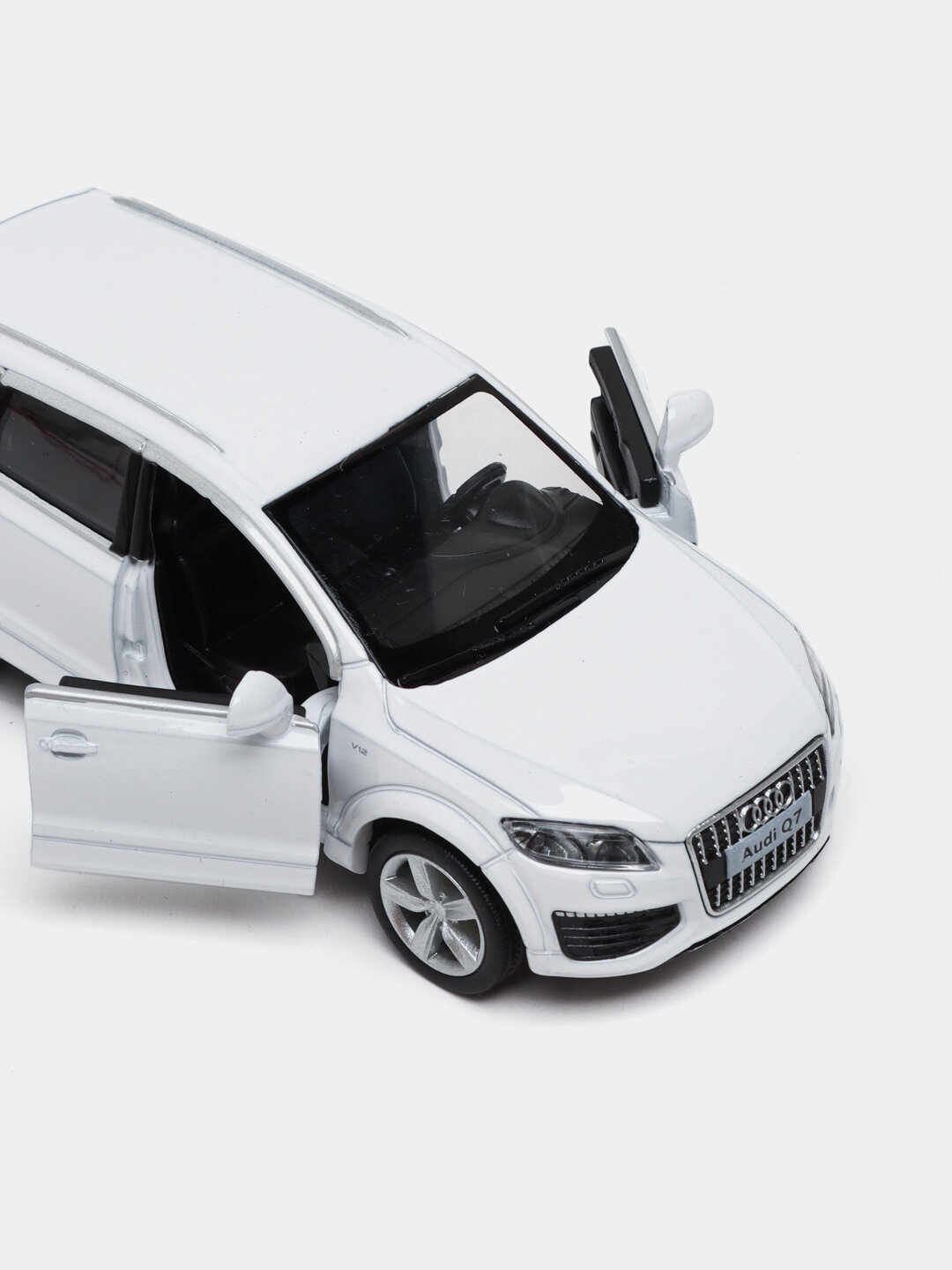 Инерционные коллекционные игрушечные машинки 1:36, Audi q7 v12 белый — фото 1