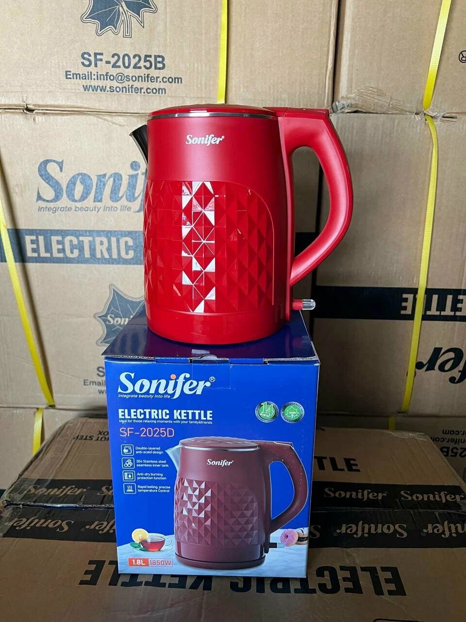 Чайник Sonifer SF-2025D, металл/пластик, 1.8 л, блокировка без воды — фото 1