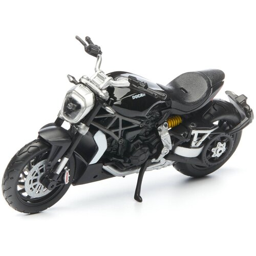 Металлический мотоцикл Bburago Ducati Xdiavel S, масштабная коллекционная модель 1:18 черный, 18-51066