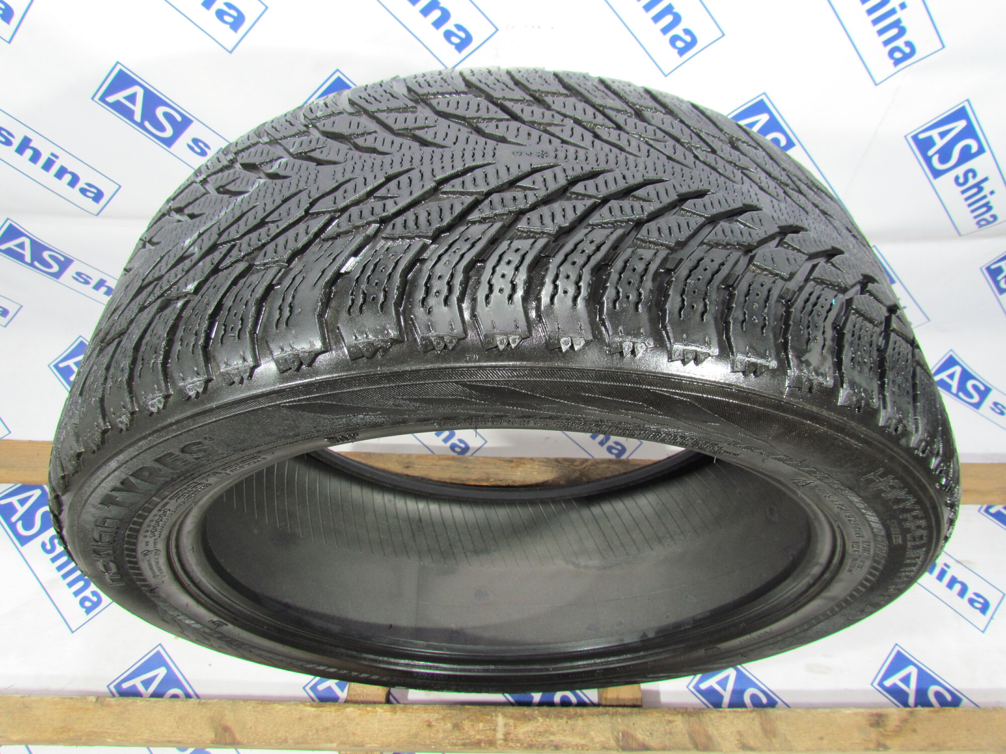 Nokian hakkapeliitta 10 275 45 r21 — купить по низкой цене на