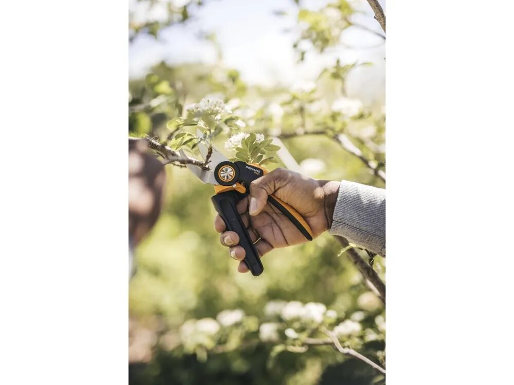 Fiskars Секатор Xseries PowerGear L P961, плоскостной, для свежих ветвей до 26 мм, 247 г — фото 1
