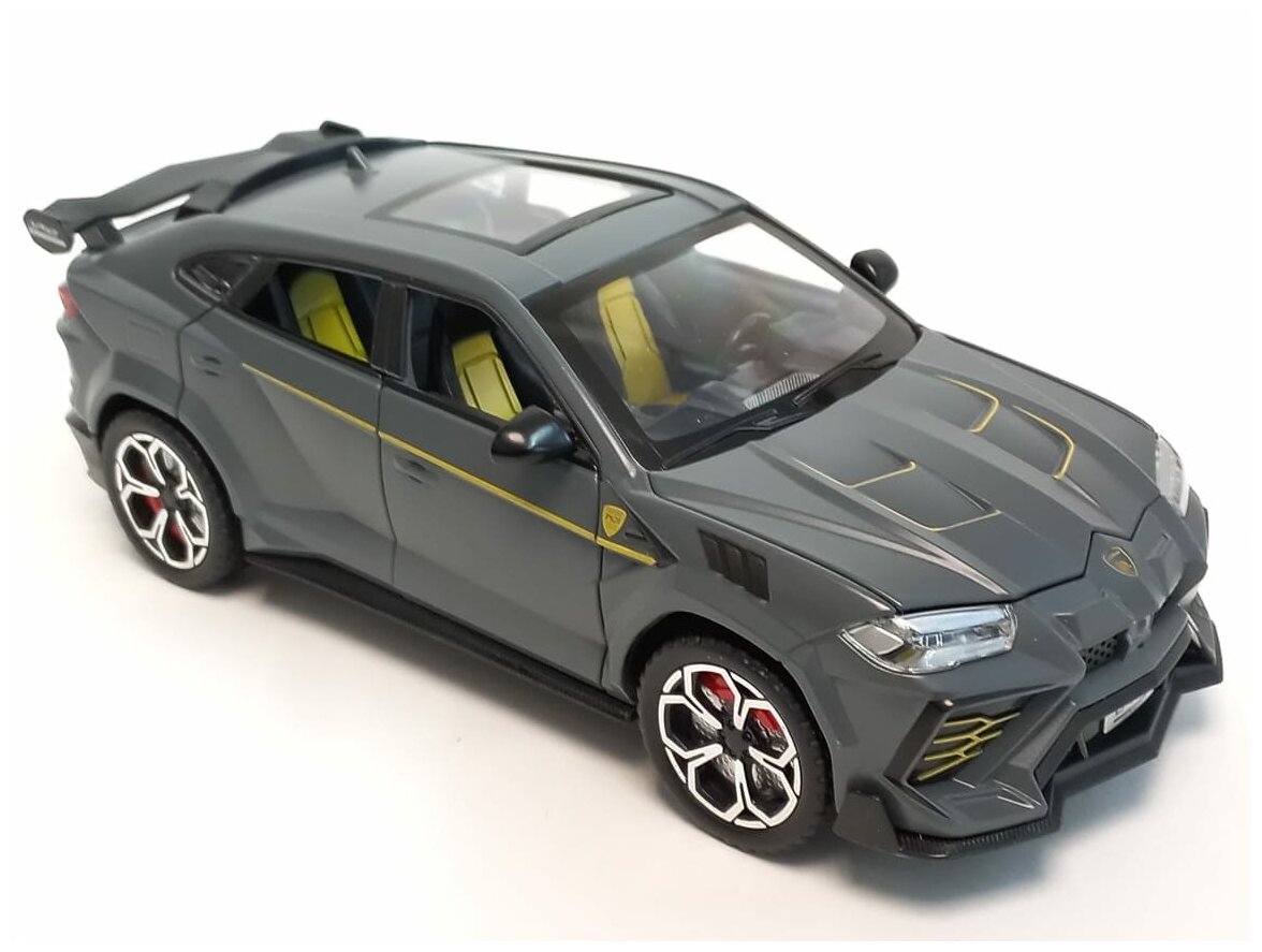 Машинка с дымом Lamborghini Urus 1:24 металлическая, со светом и звуком