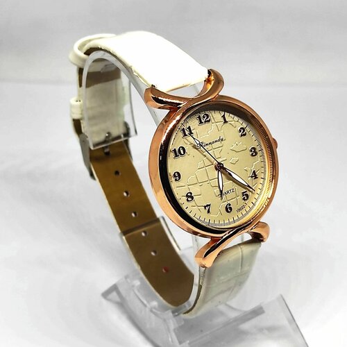 фото Часы наручные женские кварцевые.. нет бренда