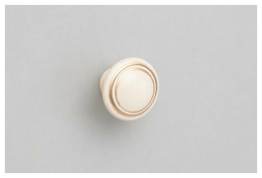 Ручка мебельная кнопка Giusti (Италия) слоновая кость с золотой патиной (комплект 2 шт.) - фотография № 3