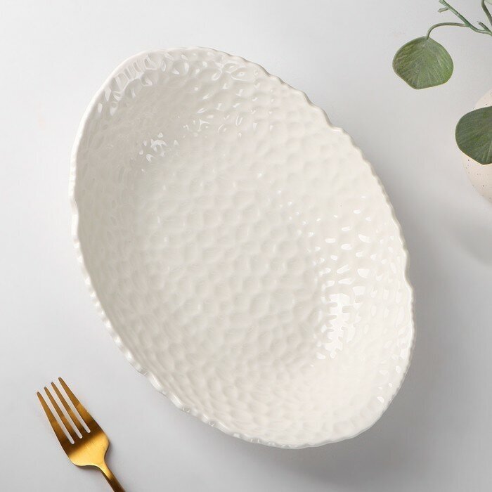 Блюдо керамическое овальное «Воздушность», 1 л, цвет белый