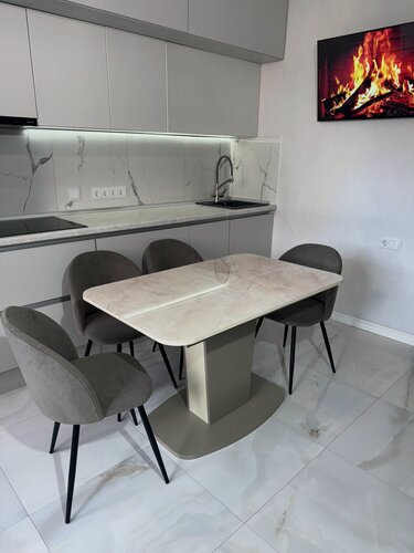 Изображение товара Кухонный стол и стулья комплект , Обеденная группа