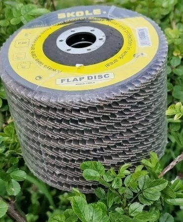 фото Круг лепестковый торцевой по металлу (КЛТ) SKOLE 125*22,2мм зерно 40(в упаковке 1шт)