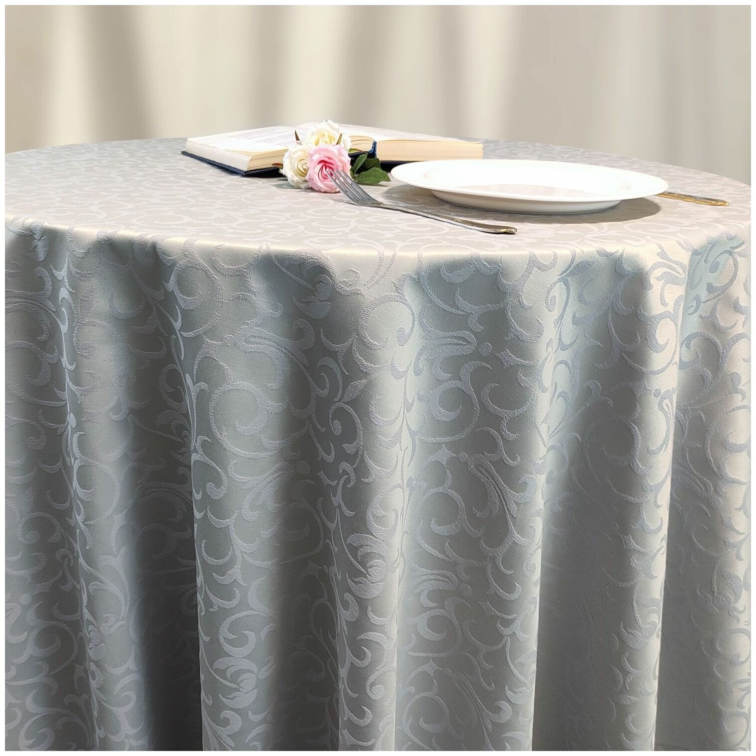 фото Скатерть круглая дизайн 1751 (крупный вензель)