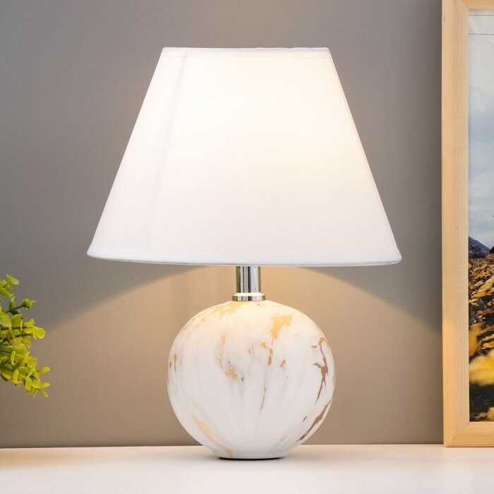 Настольная лампа "Аделла" Е14 40Вт бело-золотой 19,5х19,5х27,5 см 9888166 - фотография № 2