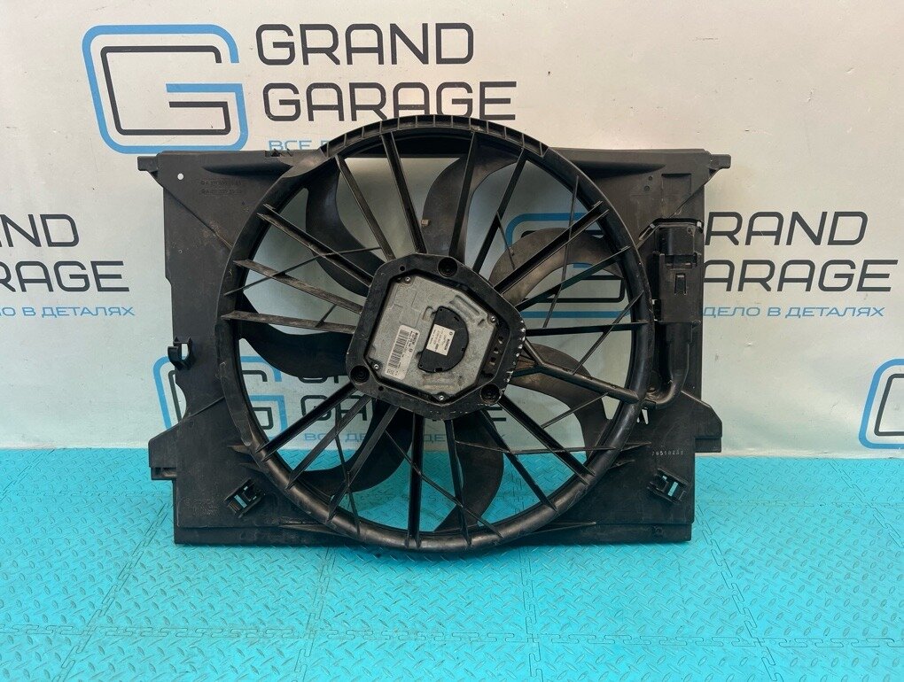 Вентилятор охлаждения Mercedes-Benz CLS-Class 2007 W219 272.964 3.5 OEM A2115001693