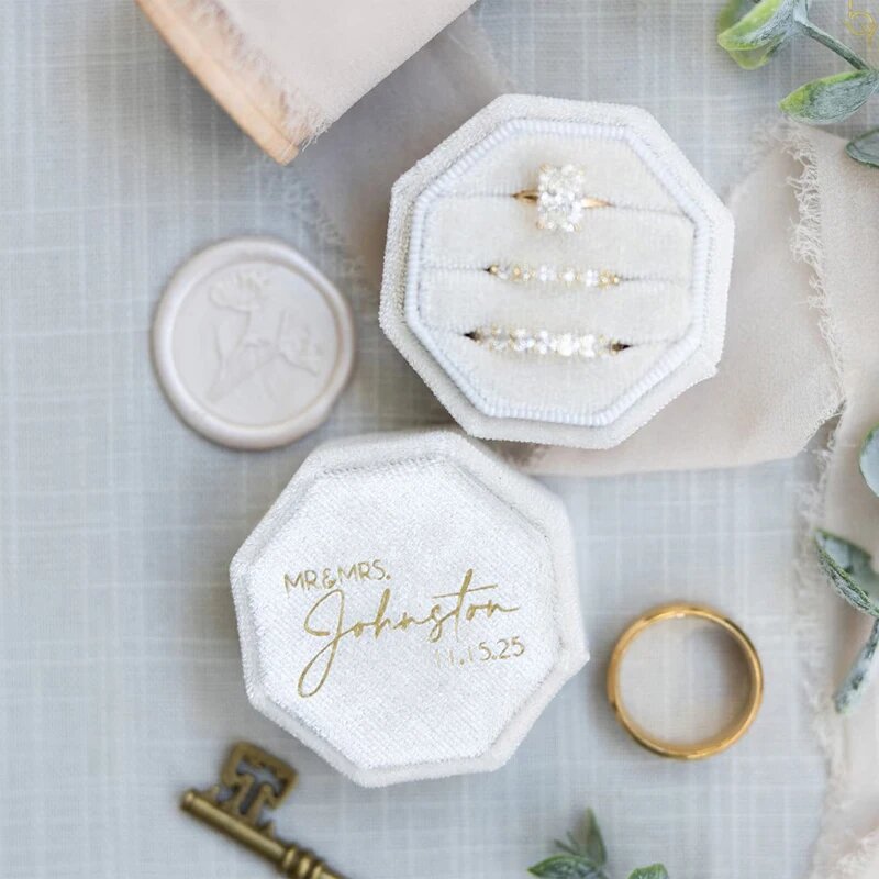 Зеленая бархатная коробка для колец, Gold Text