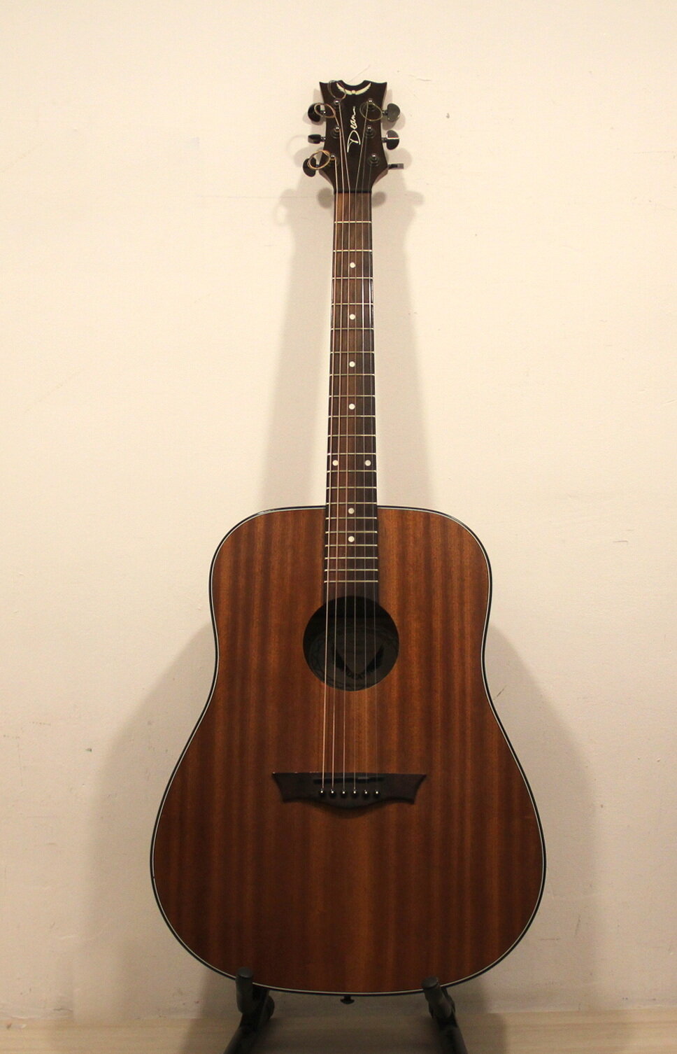 Акустическая гитара Dean AXD-MAH