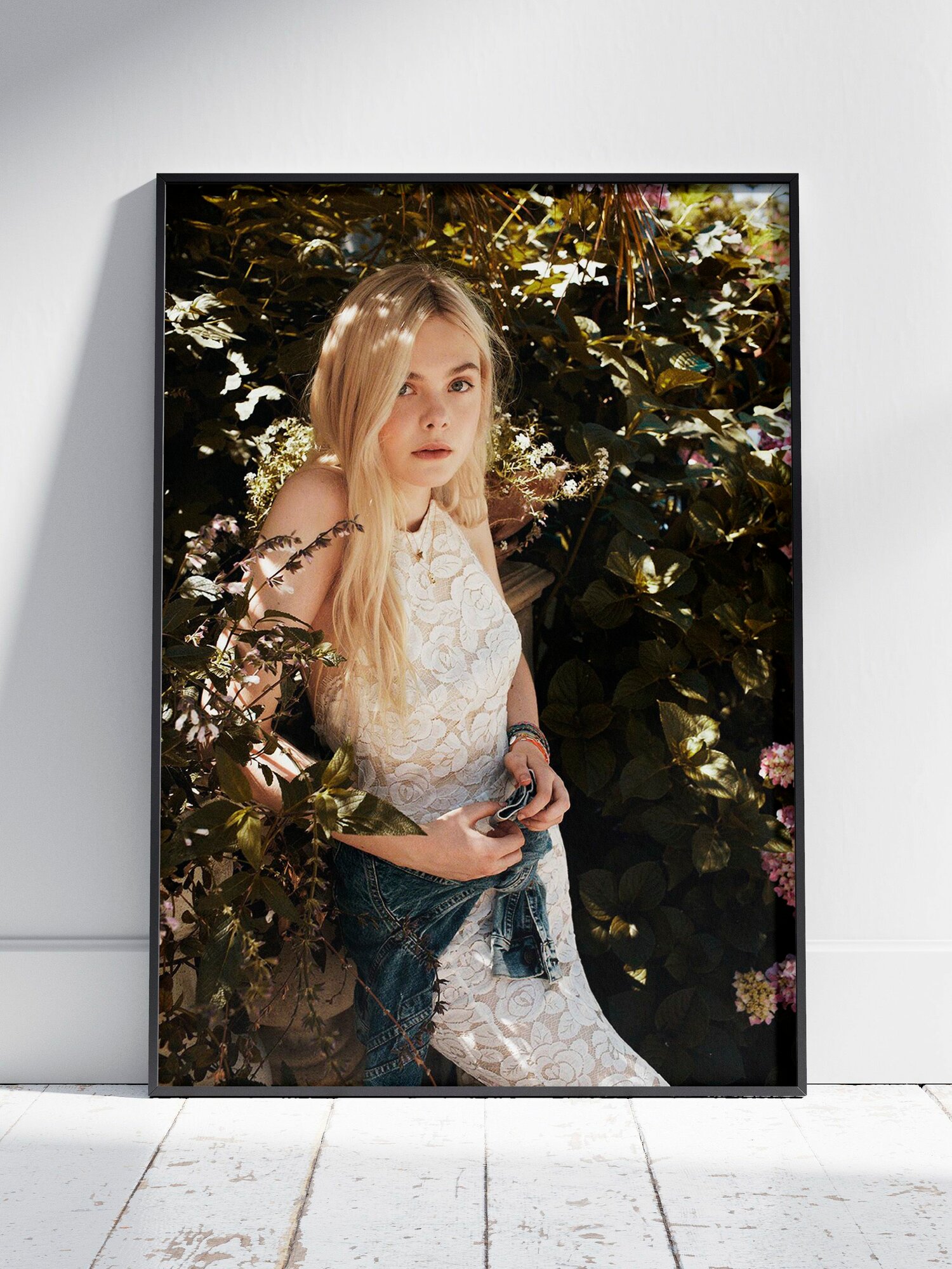 Плакат на стену для интерьера Эль Фаннинг (Elle Fanning 50) - Постер по актеру фильма, кино, сериала формата A4 (21x30 см)