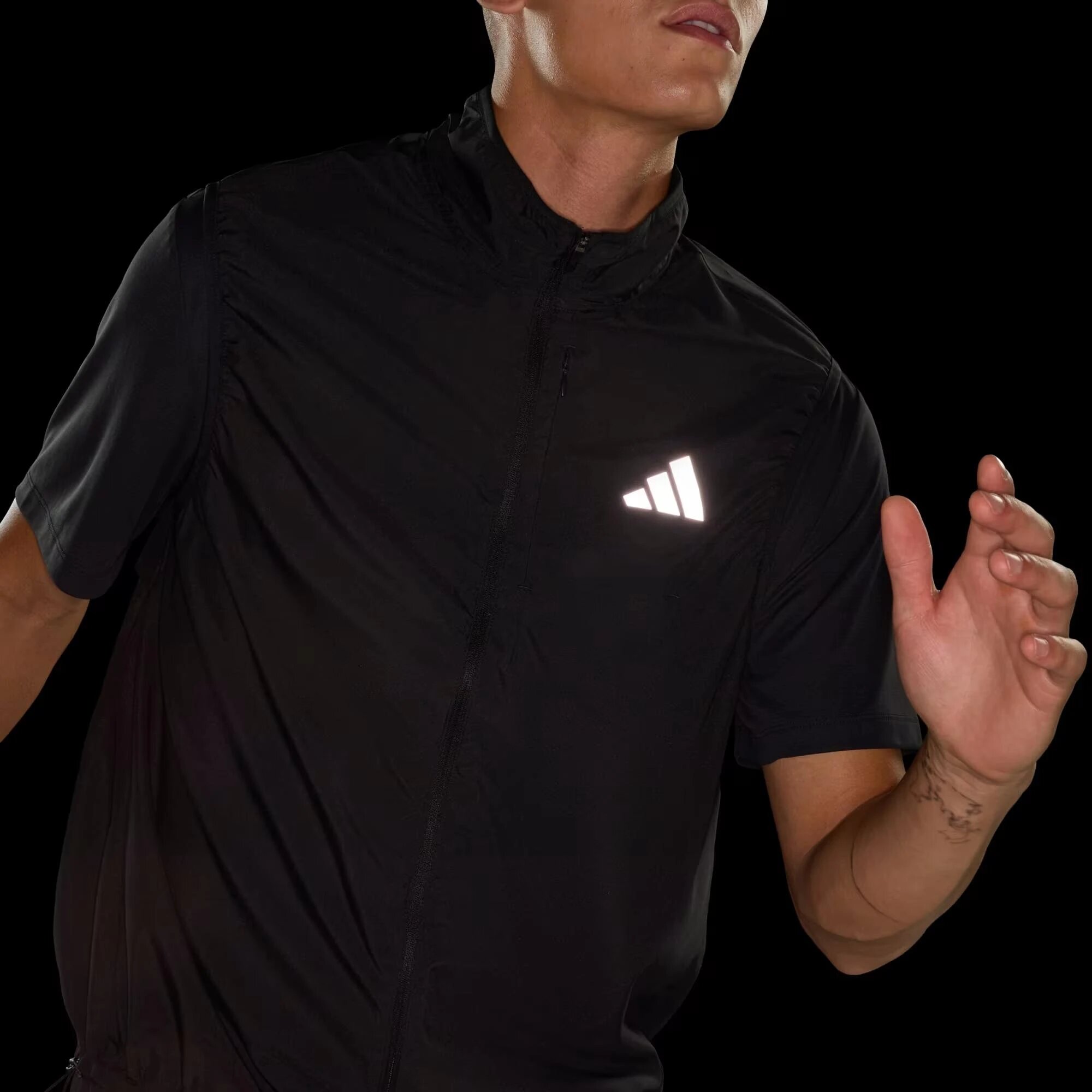 Жилет adidas, размер L — фото 1