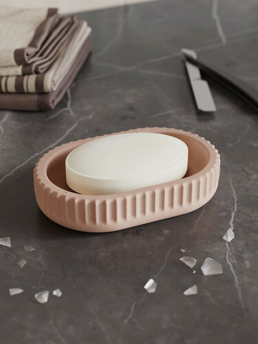 Изображение товара Мыльница для ванной и кухни Chloe из бетона, овальная, розовая матовая