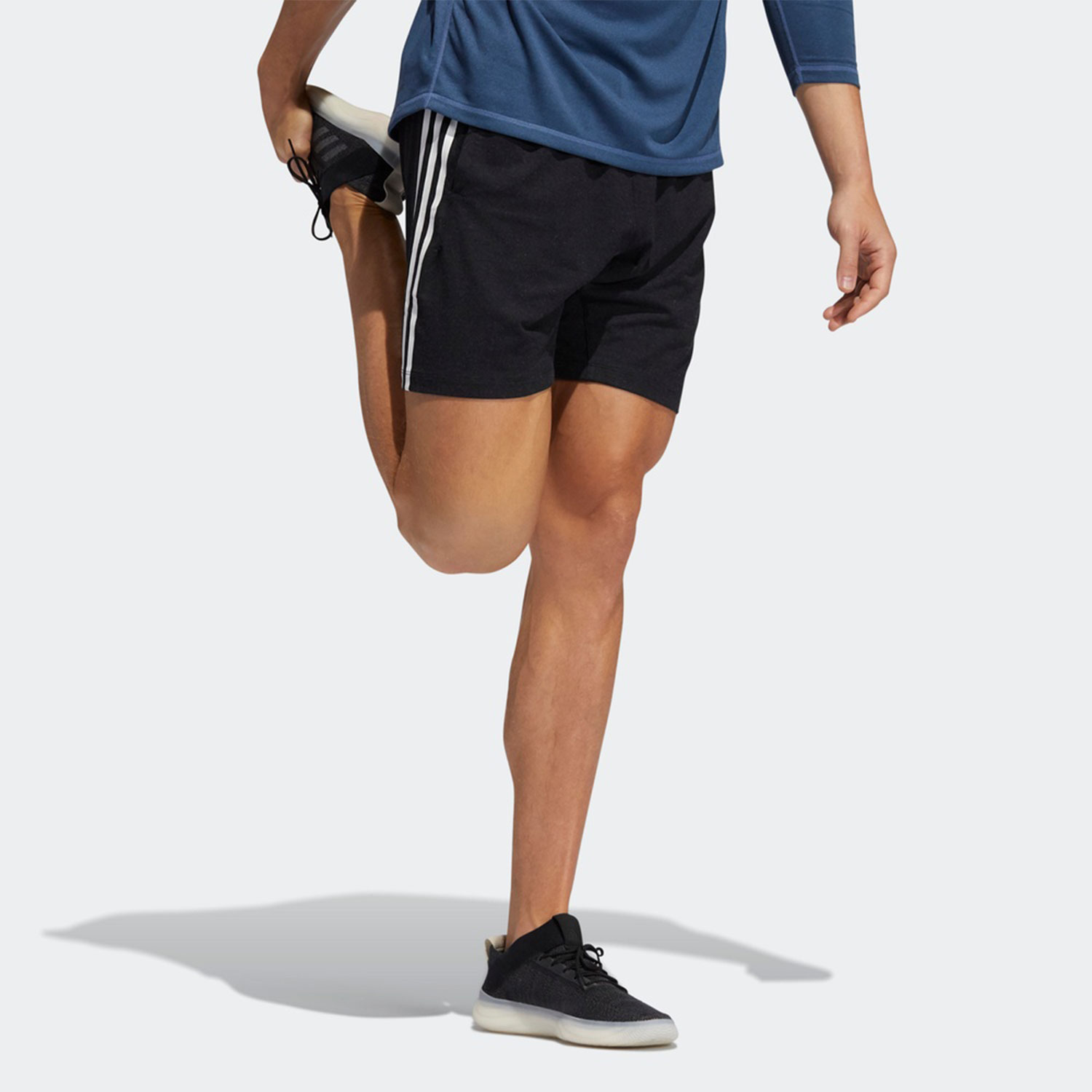 Шорты спортивные adidas