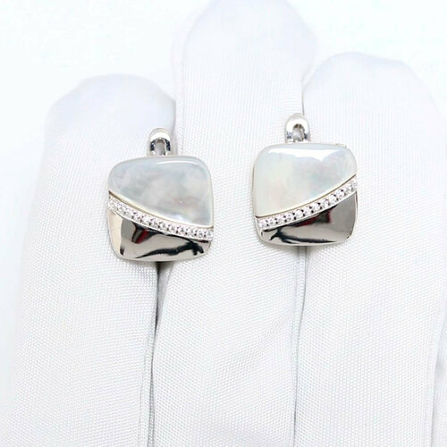 фото Серьги diamant online, серебро, 925 проба, родирование, перламутр, фианит, длина 1.3 см, , белый