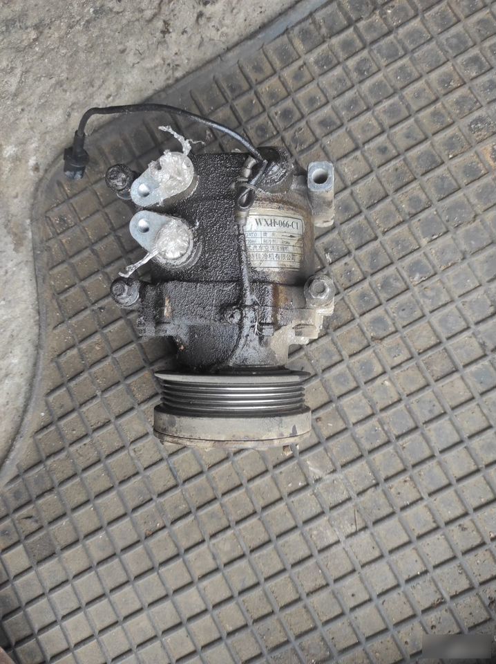 Компрессор кондиционера Byd F3, f6