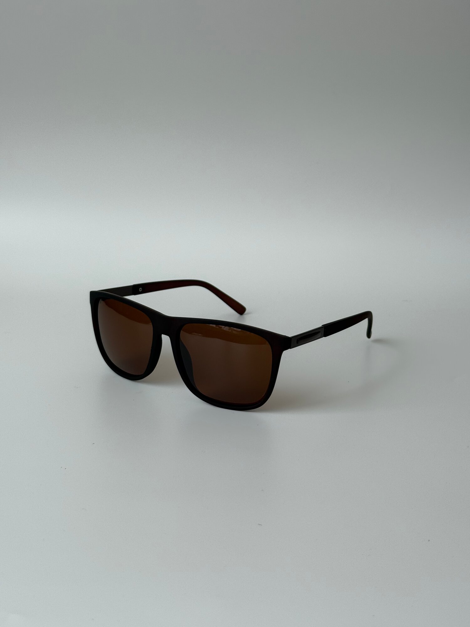 Солнцезащитные очки REALE 