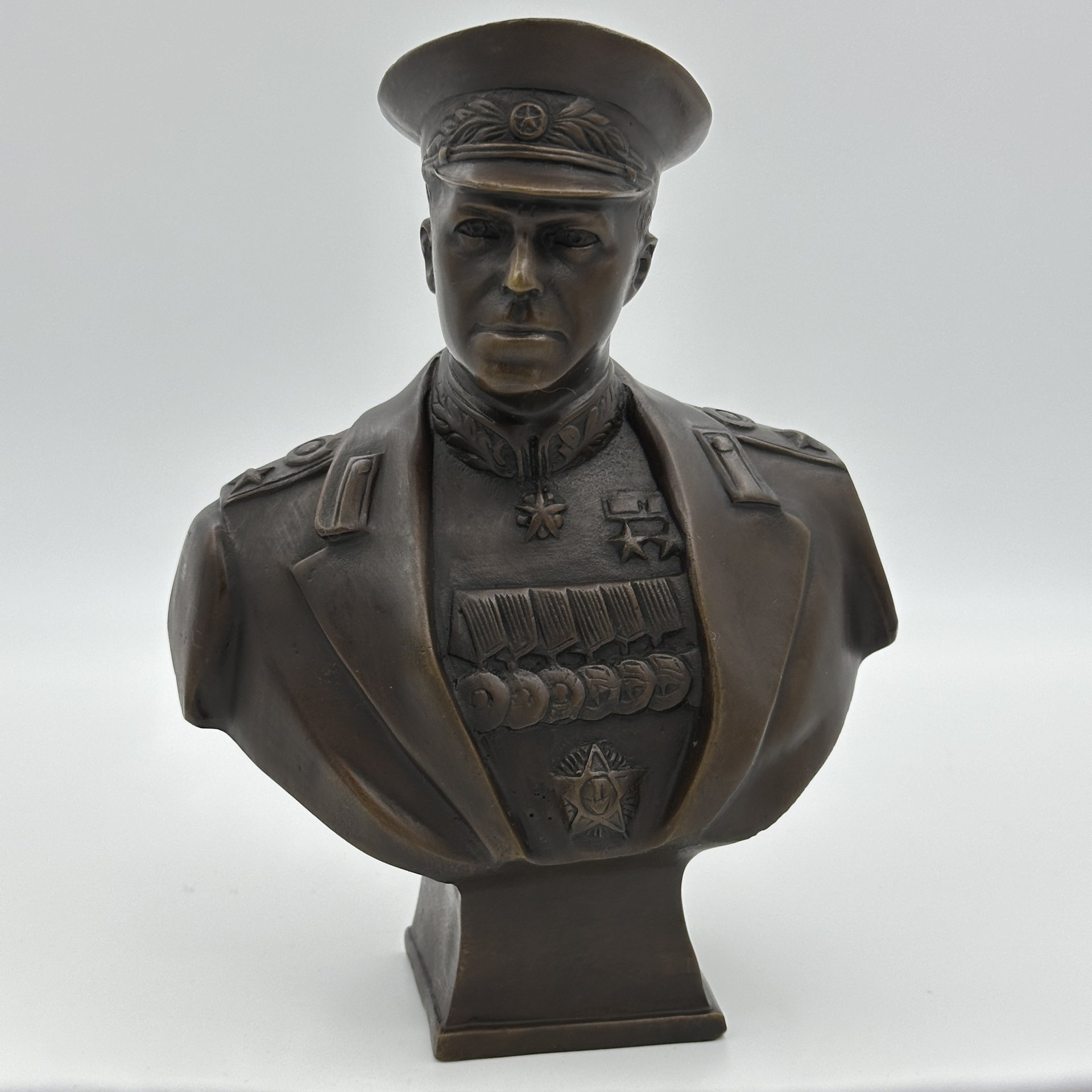 Бюст "Г. К. Жуков" репродукция работы С. Г. Багранова 1975, бронза