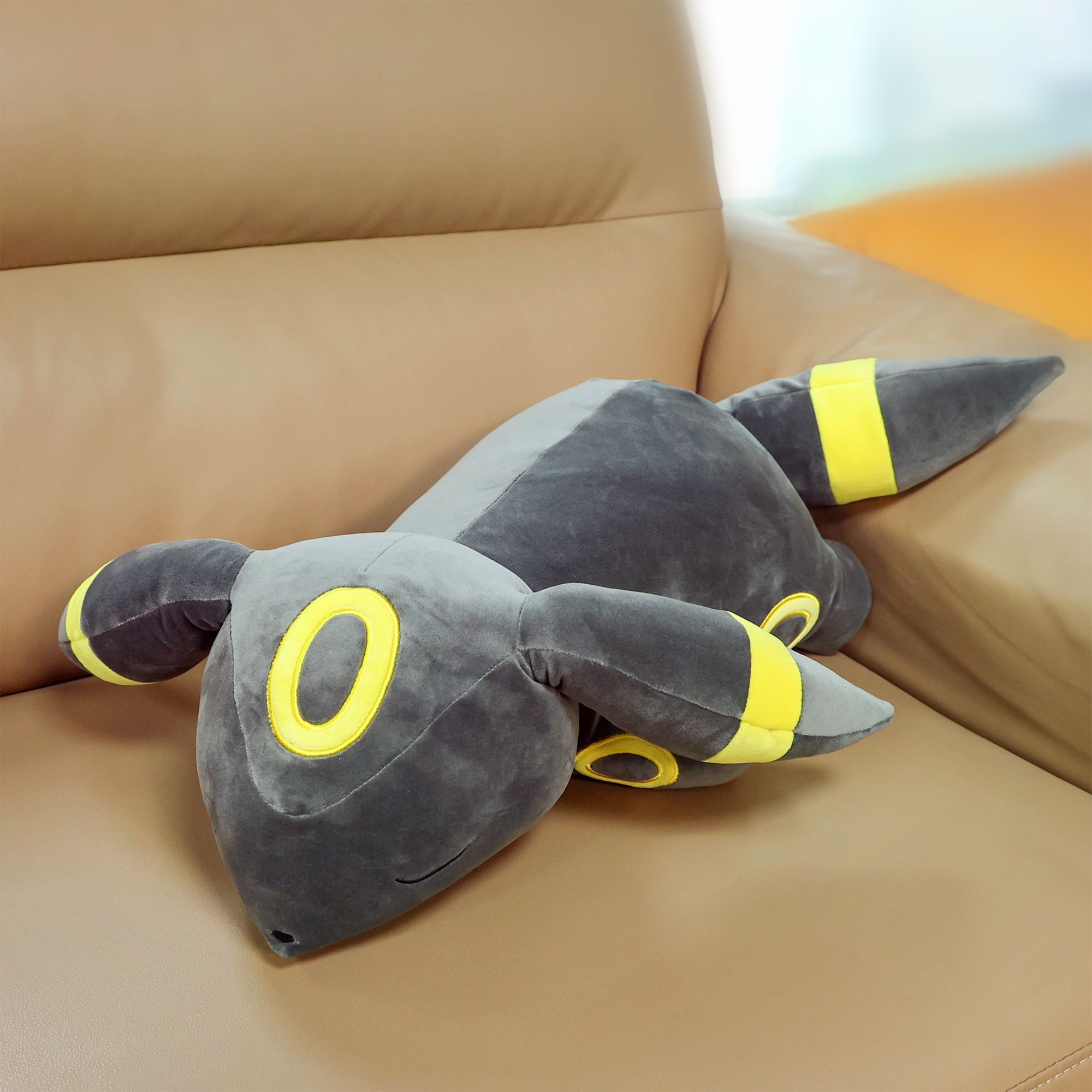 Мягкая игрушка Покемон Умбреон (Umbreon) плюшевый черный, лежащий Эеволи