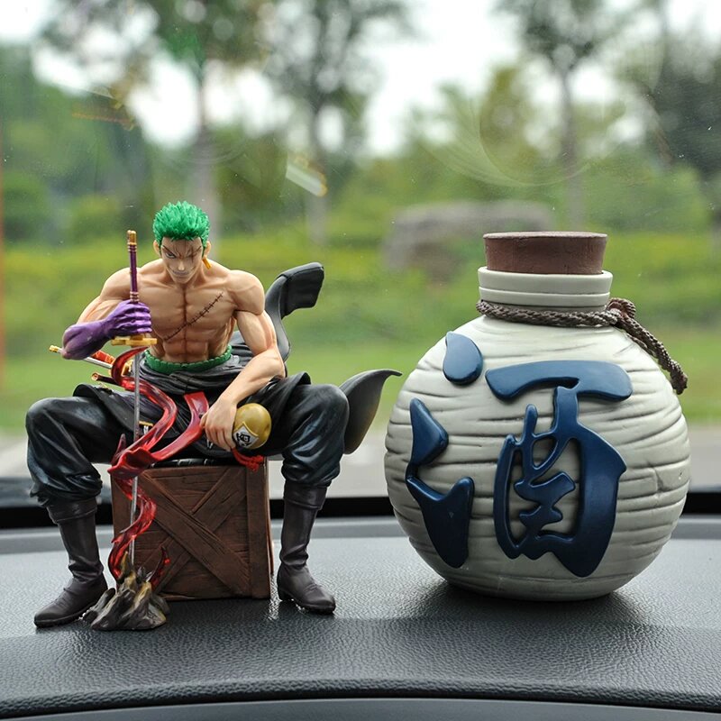Набор фигурок аниме One Piece для автомобильной панели: Сидящий Зоро и кружка, декоративный элемент салона