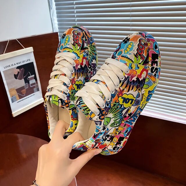 Кроссовки MOOCIE
