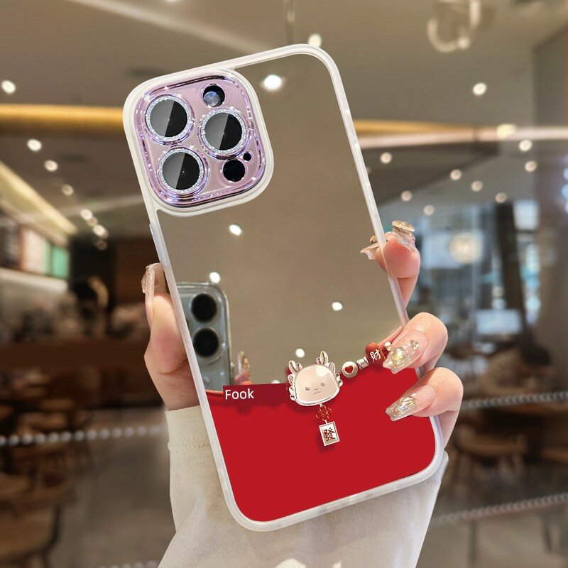 Чехол для iPhone 11 Pro Max прозрачный мятно-фиолетовый с висячим драконом, в комплекте защита объектива и зеркальная
