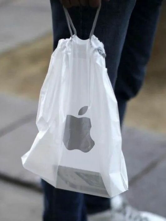 Пакет Apple Store на завязках