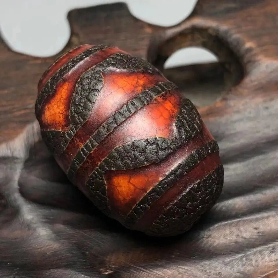 Бусины Дзи из агата и халцедона