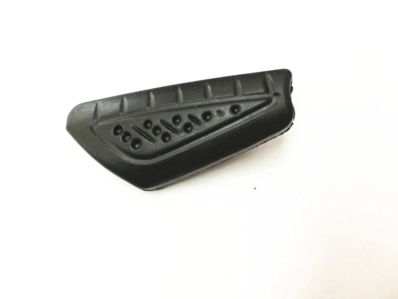 Подножка для Benelli BN600 TNT600 TNT899 Keeway RK6 BN302 TNT300 TNT302 302S Черный, Right Rubber
