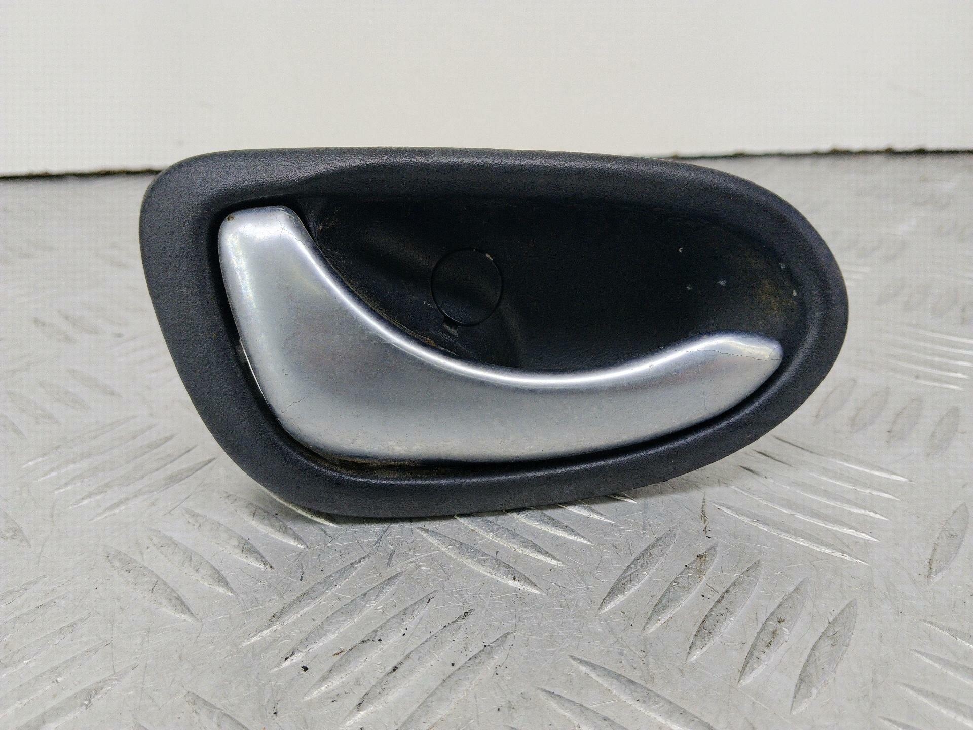 Ручка внутренняя двери задней левой Nissan Primera P12 2005 82671AV600