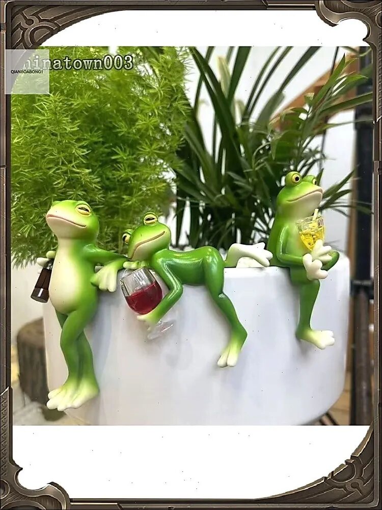 Фигурка садовая